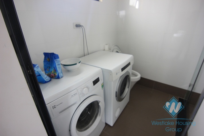 Room in a shared house at Giang Vo street, all bills included